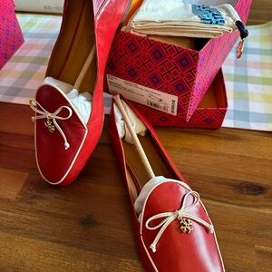 Tory Burch, Tori charm loafer red never worn